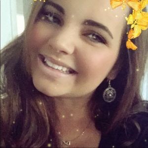 Meet your Posher, Annie